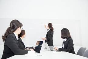 房產證延期辦理違約金賠償規定
