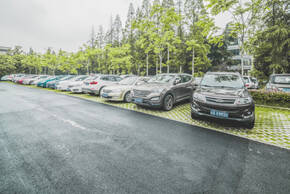 小區不能提供公共車位算違法嗎